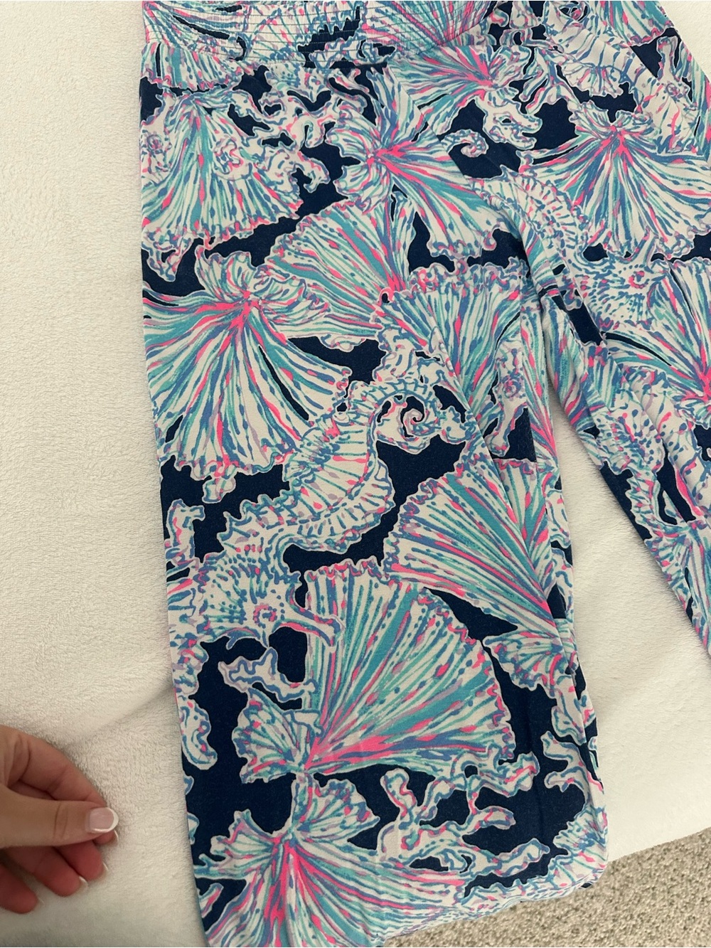 Lilly Pulitzer Navy Multicolor Shell-Print Wide Leg Pants - Picture 3 of 4